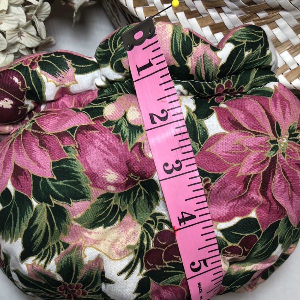 Handmade Tea Cozy 🌸 - Picture 7 of 12